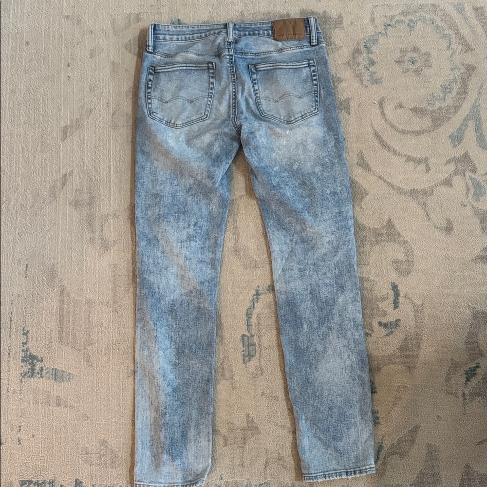 American Eagle Outfitters Light Blue Distressed Skinny Jeans - Picture 7 of 8